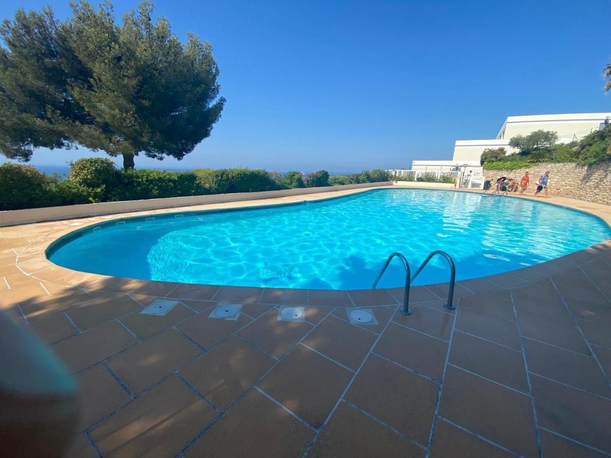 Superbe T2 44M2 - Grande Terrasse Vue Mer Panoramique Exceptionnelle Piscine - Parking Bandol Exterior foto
